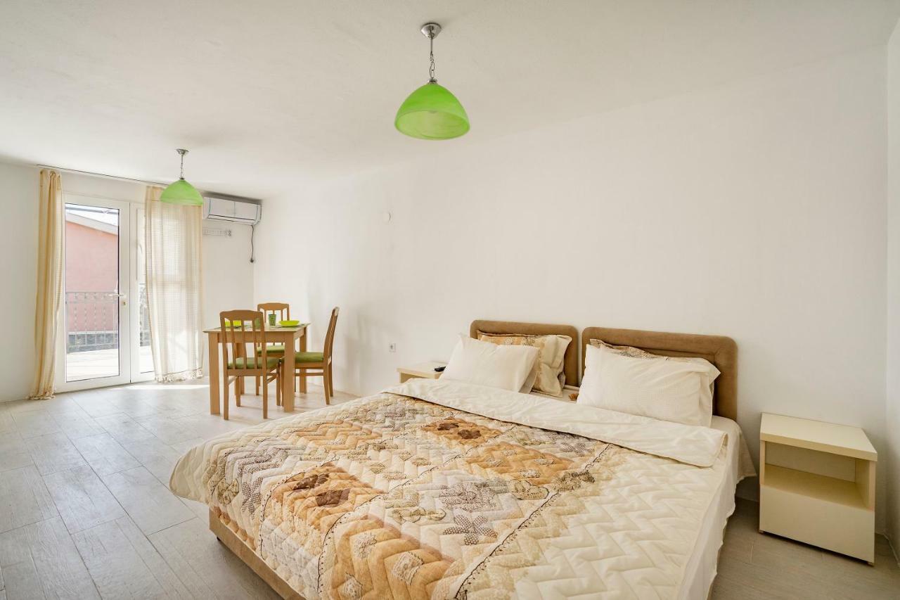 Apartments Natali Bar Exterior photo