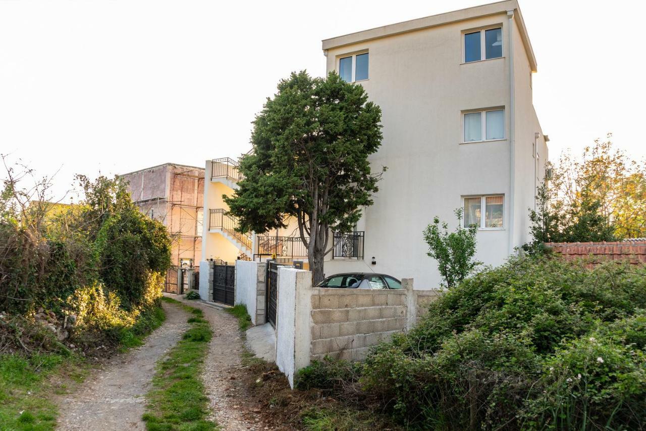 Apartments Natali Bar Exterior photo